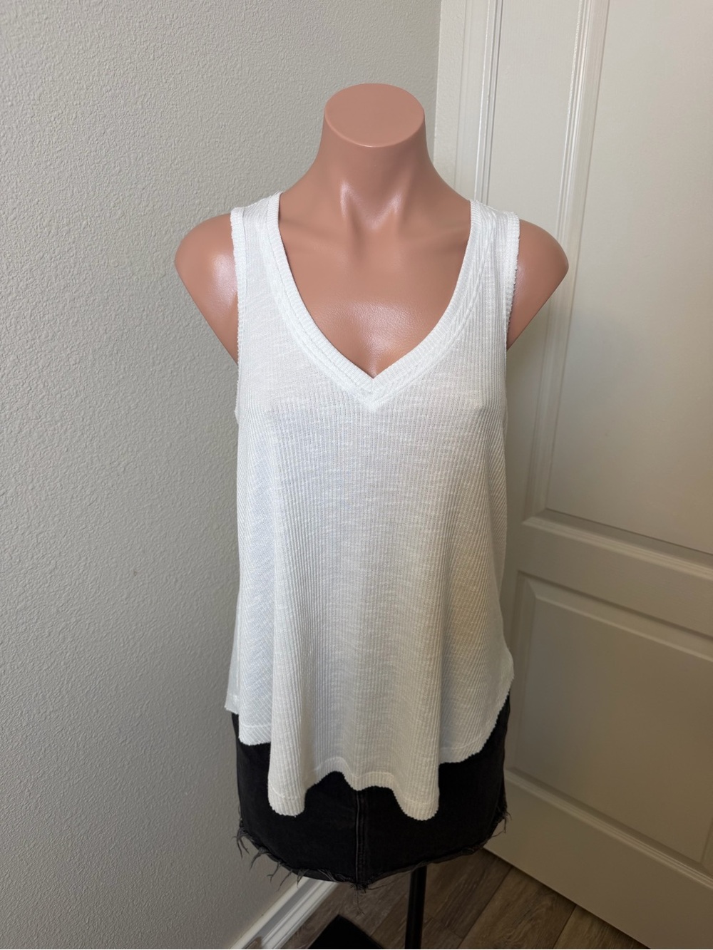 Z Supply White V-Neck Ribbed Tank